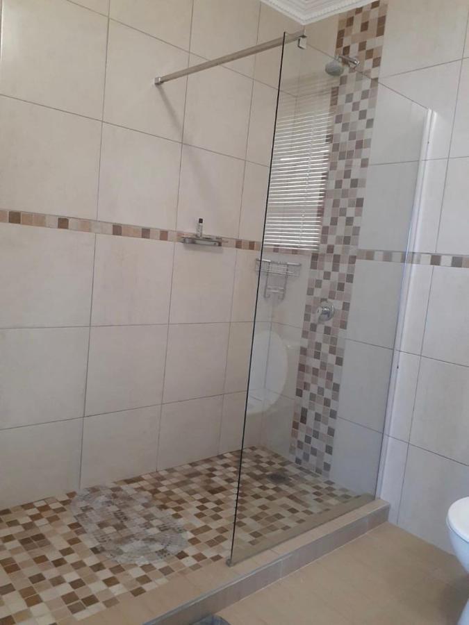 Vikamana Guest House Ulundi Exterior photo