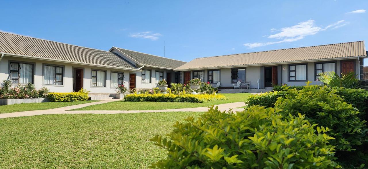 Vikamana Guest House Ulundi Exterior photo